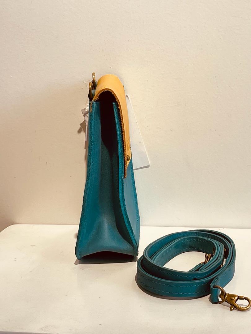 Belay Crossbody